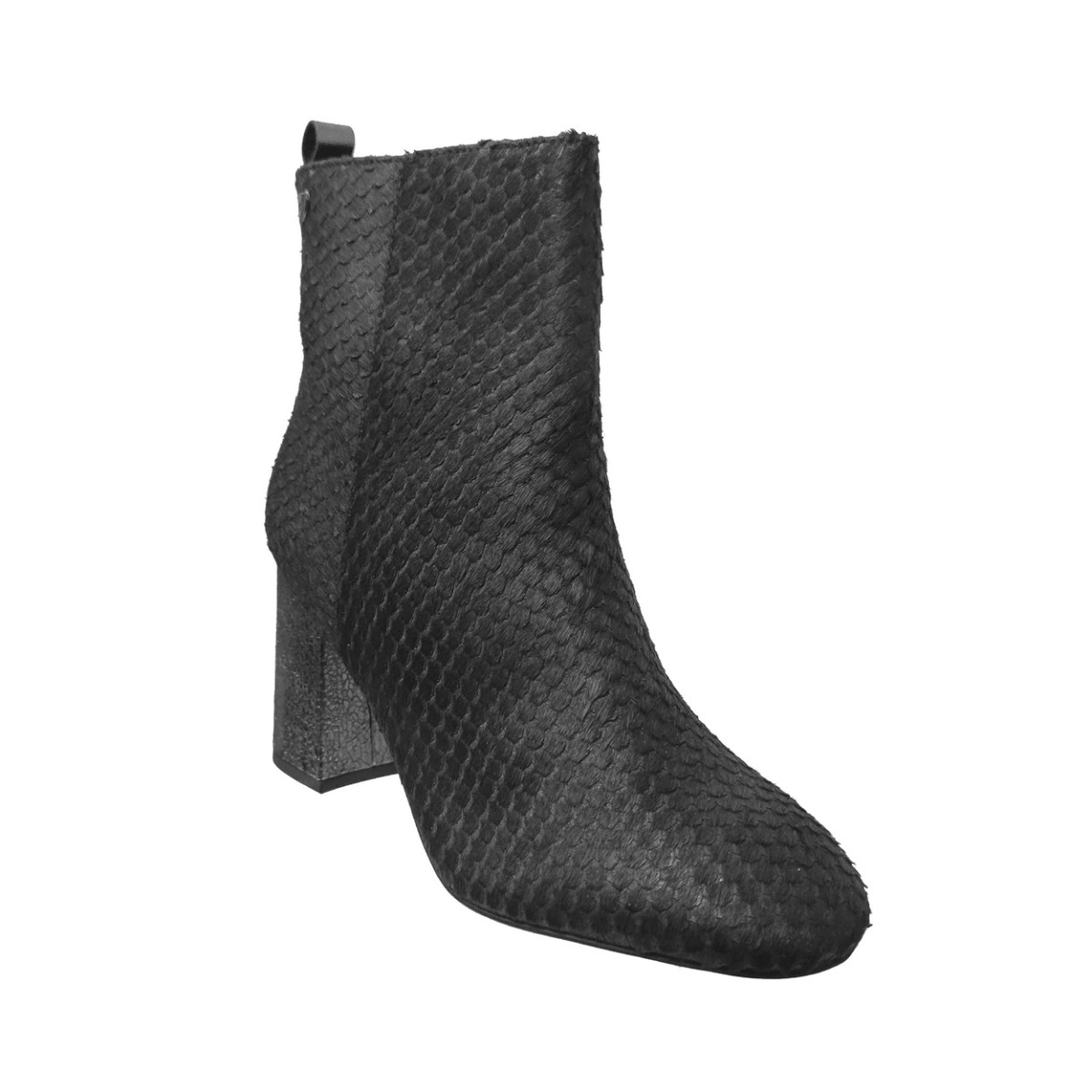 46237 Noir 74400
