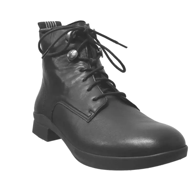 Stacie Noir cuir